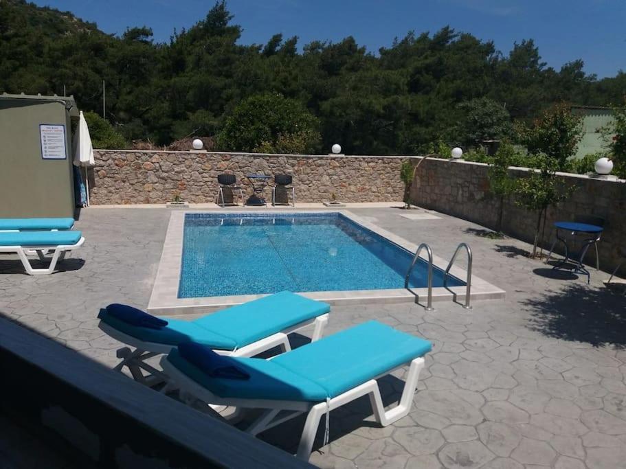 Greek Style Ground Floor Apartment & Pool إياليسوس المظهر الخارجي الصورة