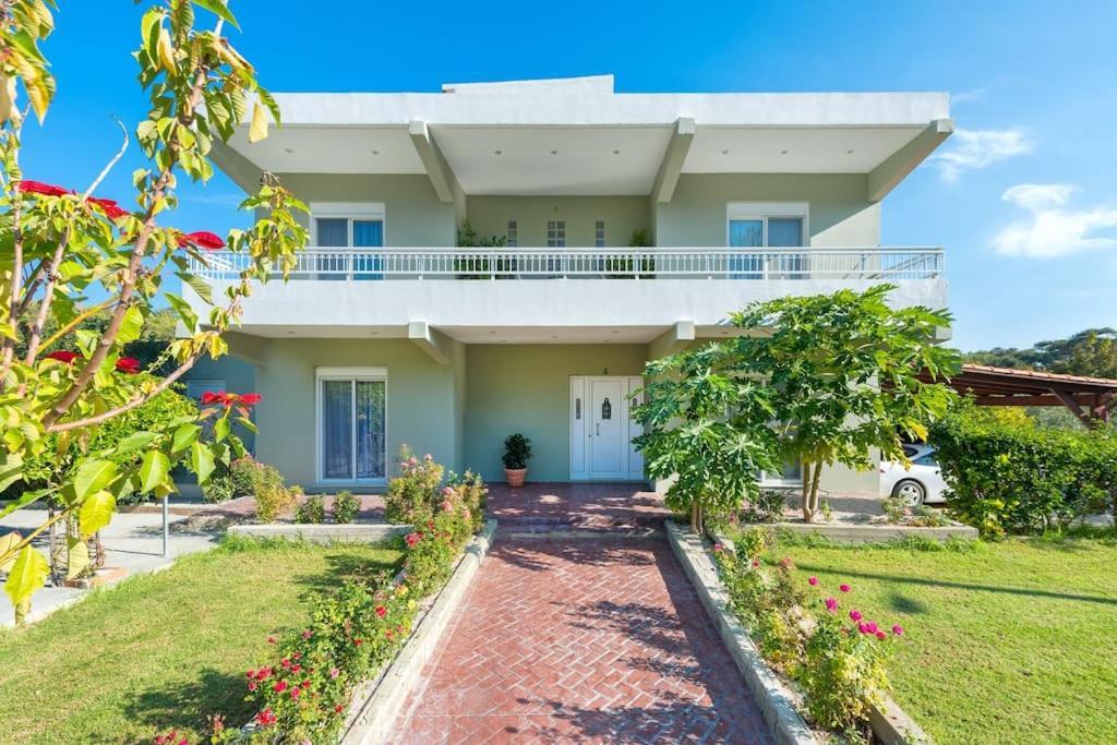 Greek Style Ground Floor Apartment & Pool إياليسوس المظهر الخارجي الصورة
