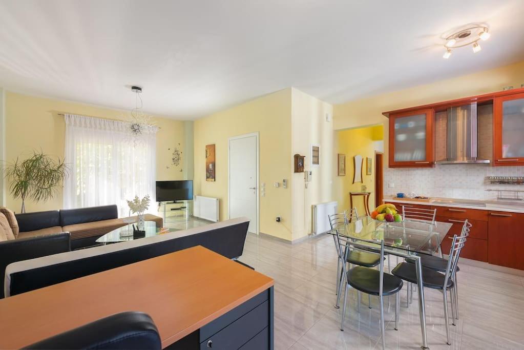 Greek Style Ground Floor Apartment & Pool إياليسوس المظهر الخارجي الصورة