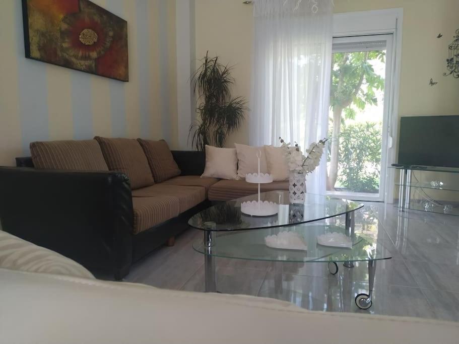 Greek Style Ground Floor Apartment & Pool إياليسوس المظهر الخارجي الصورة