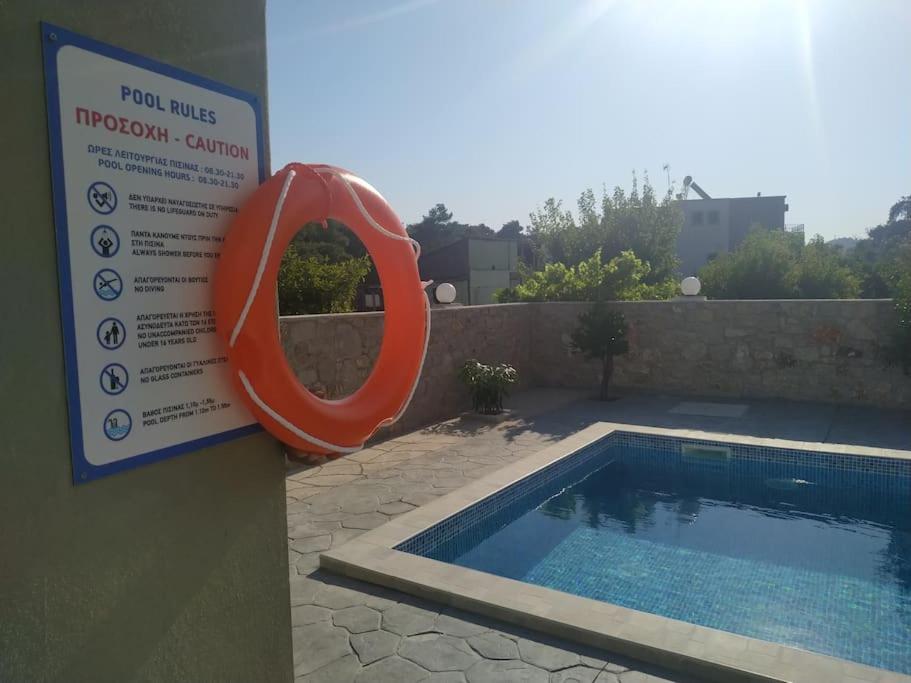 Greek Style Ground Floor Apartment & Pool إياليسوس المظهر الخارجي الصورة